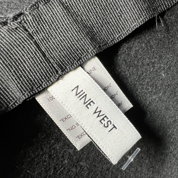 🚫SOLD! |•NINE WEST•| Cute Black Wool Hat Elastic Inside - Picture 9 of 15